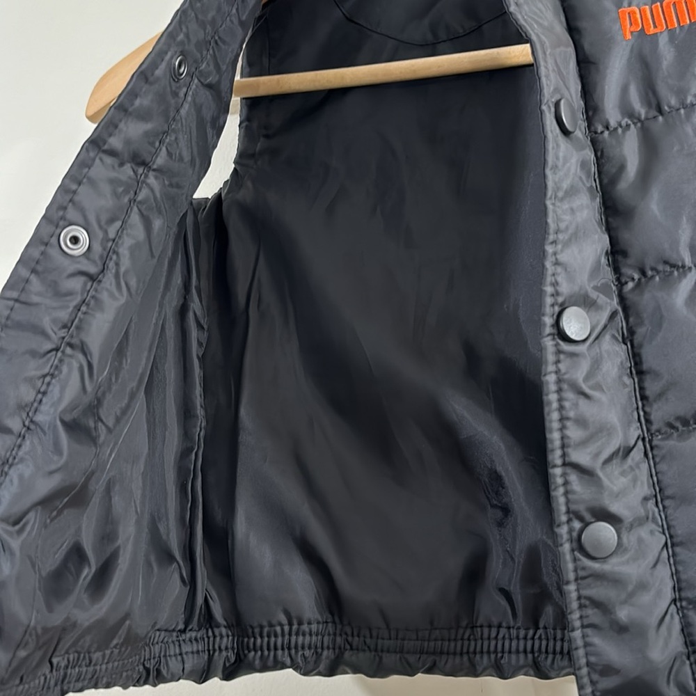 Boys Puma Puffer Vest in Solid Black With Orange Logo - Size 4T - Picture 6 of 10